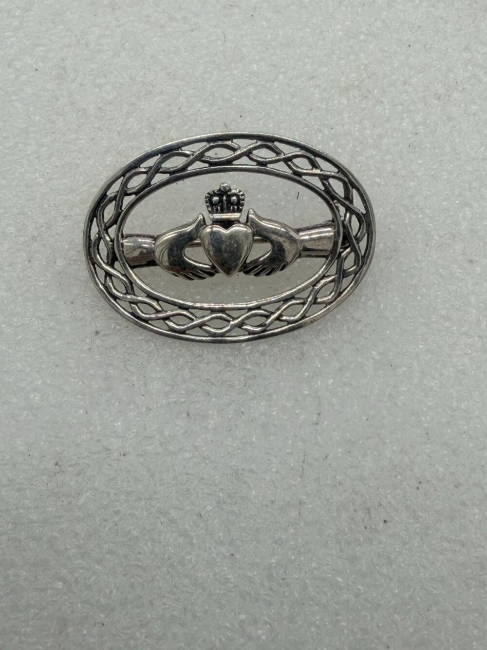 925 Sterling Silver Irish Claddagh Celtic Knot Oval Brooch Pin